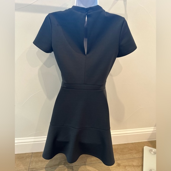 Pearls 88 Grey Dress - Small - Picture 2 of 10